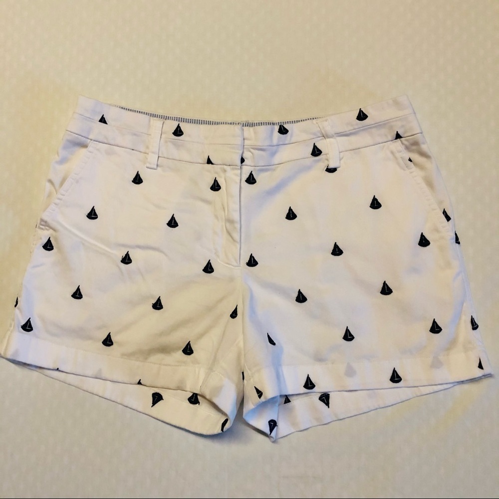 BRITISH KHAKI WOMENS WHITE SAILBOAT SHORTS SIZE 6